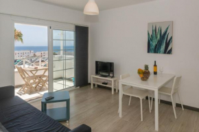 L & D, Puerto Del Carmen